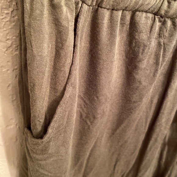 Olive green jumper - Picture 2 of 5